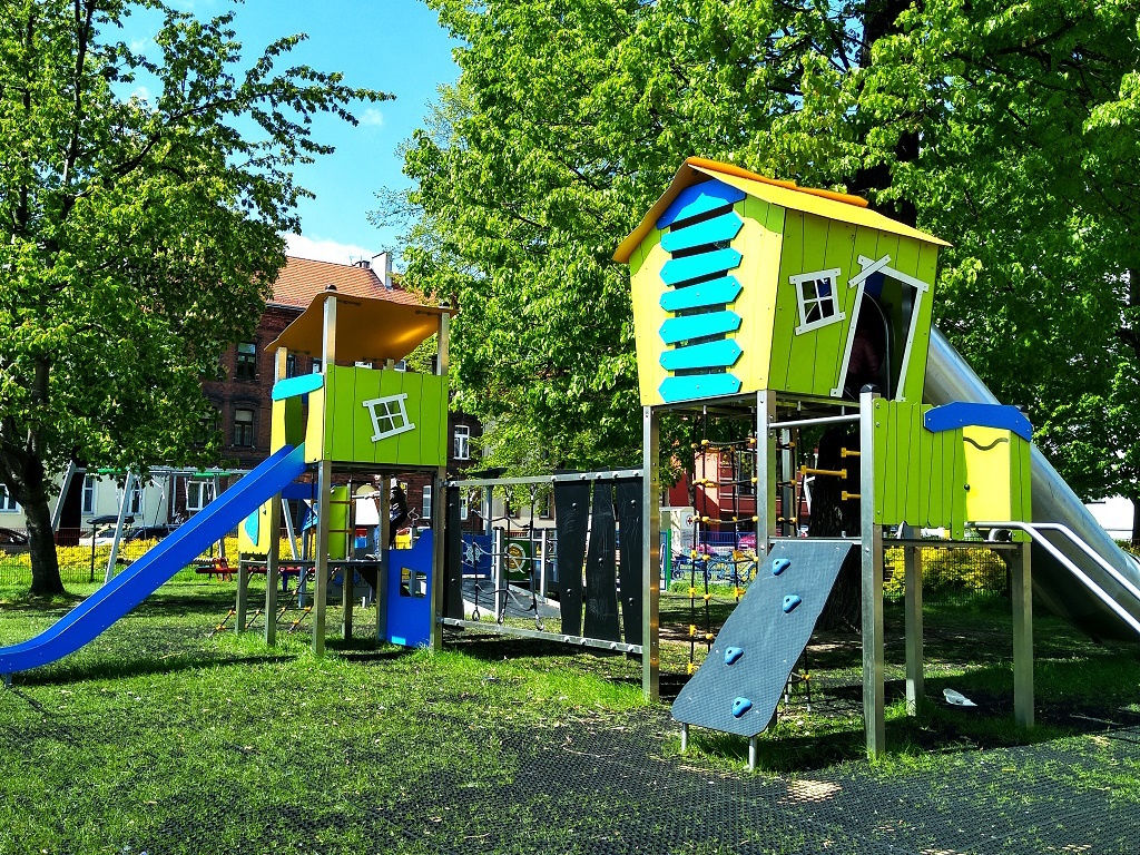 Plac zabaw zrealizowany dzięki GBO. Ul. Hutnicza. Fot. M.Foltyn/UM Gliwice plac zabaw
