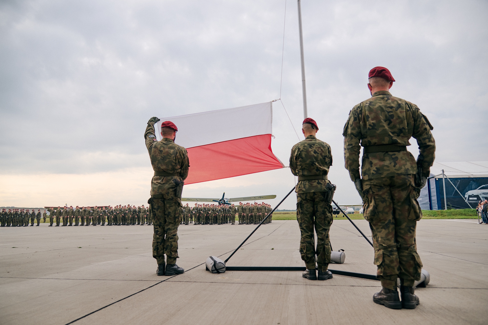 fot. M. Buksa / UM w Gliwicach żołnierze, płyta lotniska