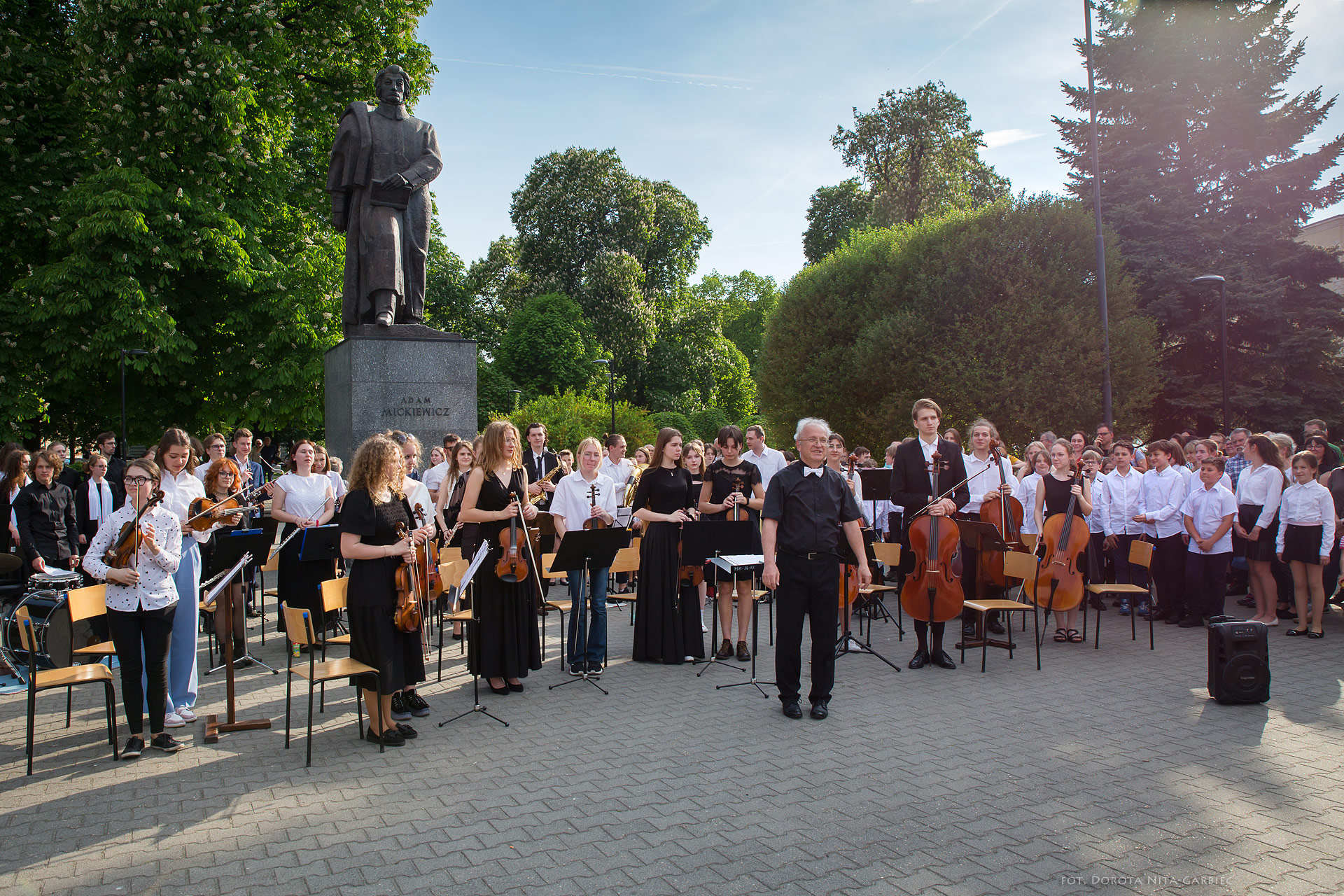 Koncert uczniów PSM w Parku Mickiewicza