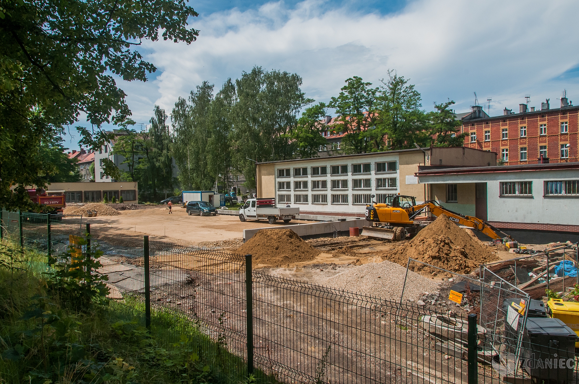 Modernizacja boiska oraz konstrukcji pokrycia tunelu podziemnej strzelnicy 50 m. przy IV LO (ul. Kozielska)