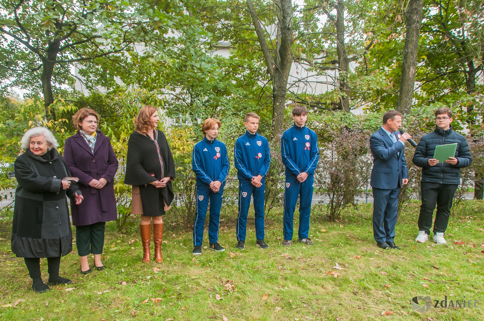 Uroczystość nadania imienia Tadeusza Różewicza Szkole Podstawowej nr 23 w Gliwicach foto: Z. Daniec