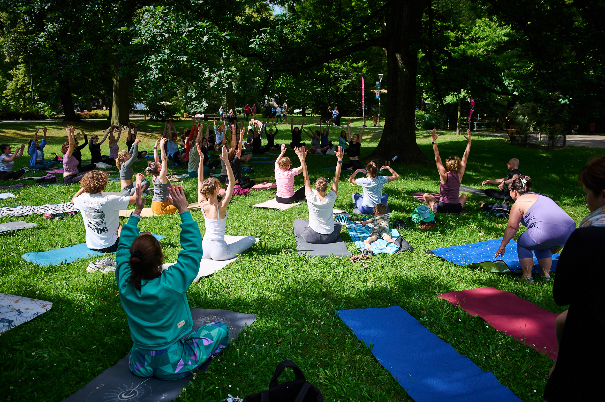 Joga w parku Chopina