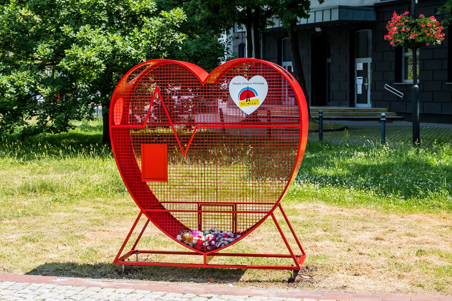 Pojemnik na nakrętki w kształcie serca