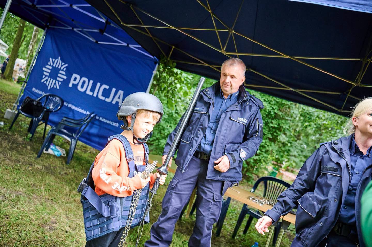 chłopiec podczas pikniku w chełmie