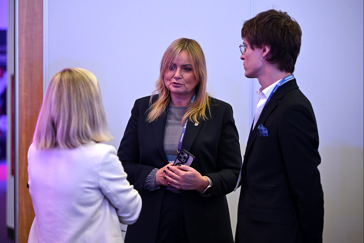 kobiety i mężczyźni