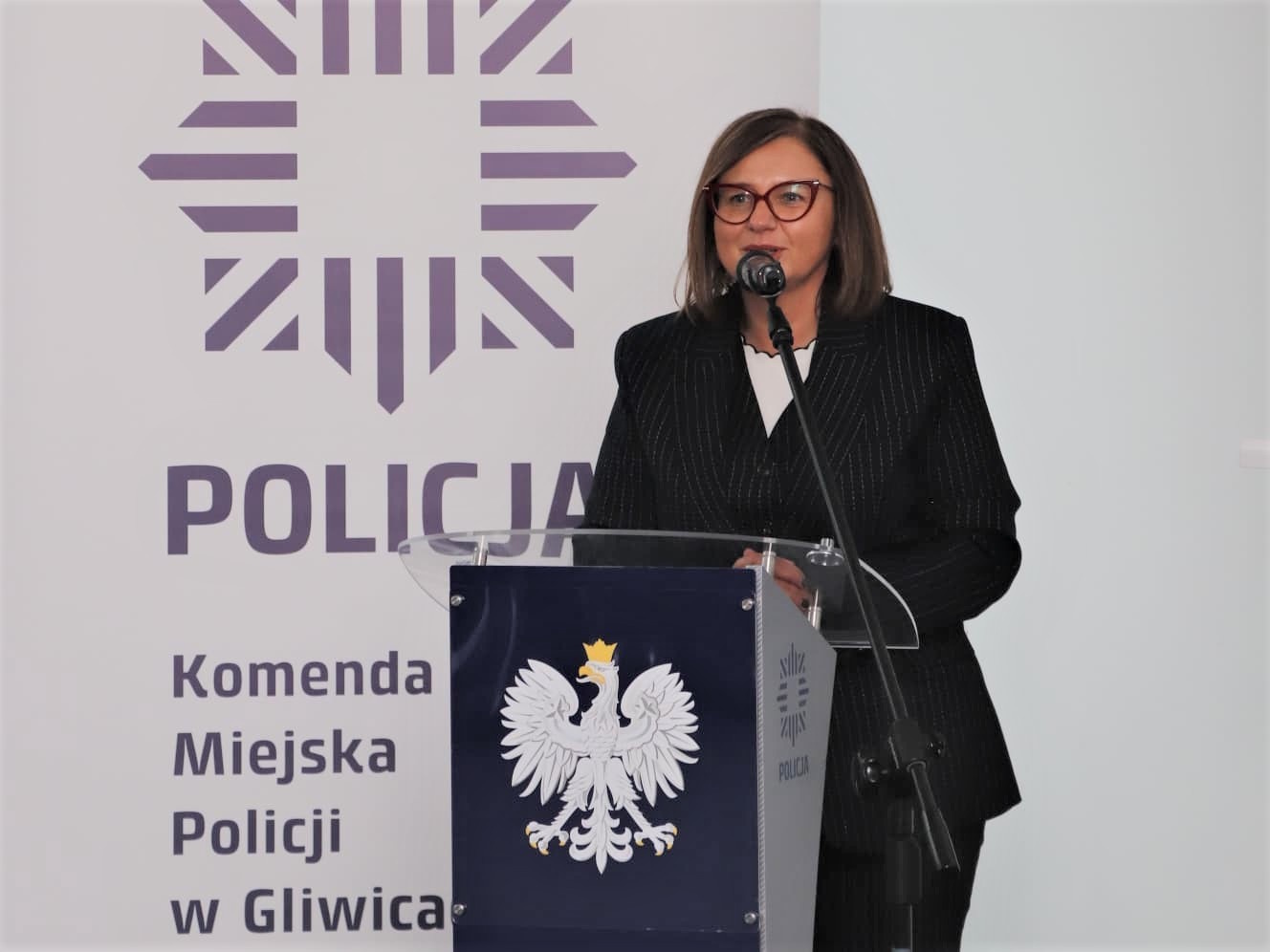 zastępca prezydent Gliwic Agnieszka Dylewska na mównicy