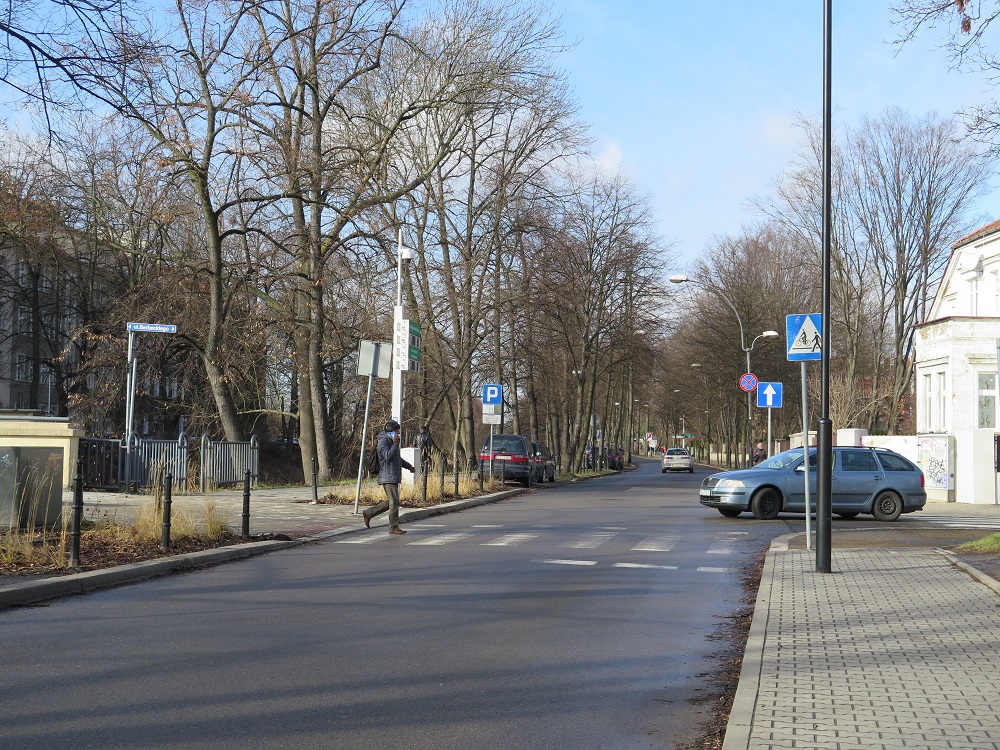 ul. Wybrzeże Armii Krajowej