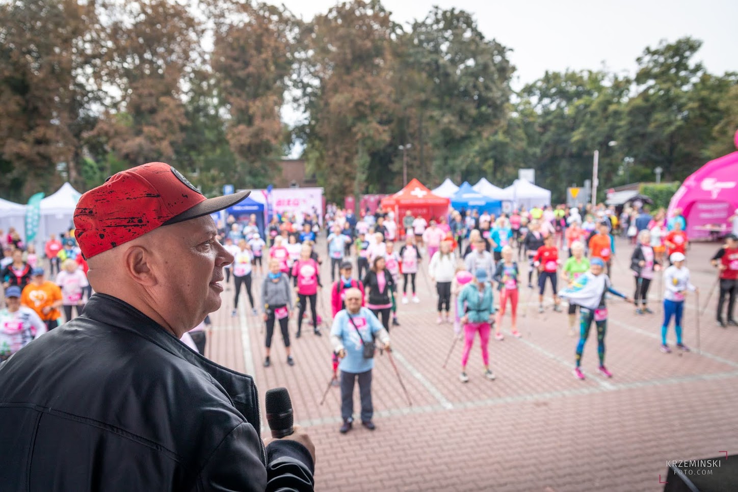 Krzysztof Skiba i rozgrzewka przed biegiem