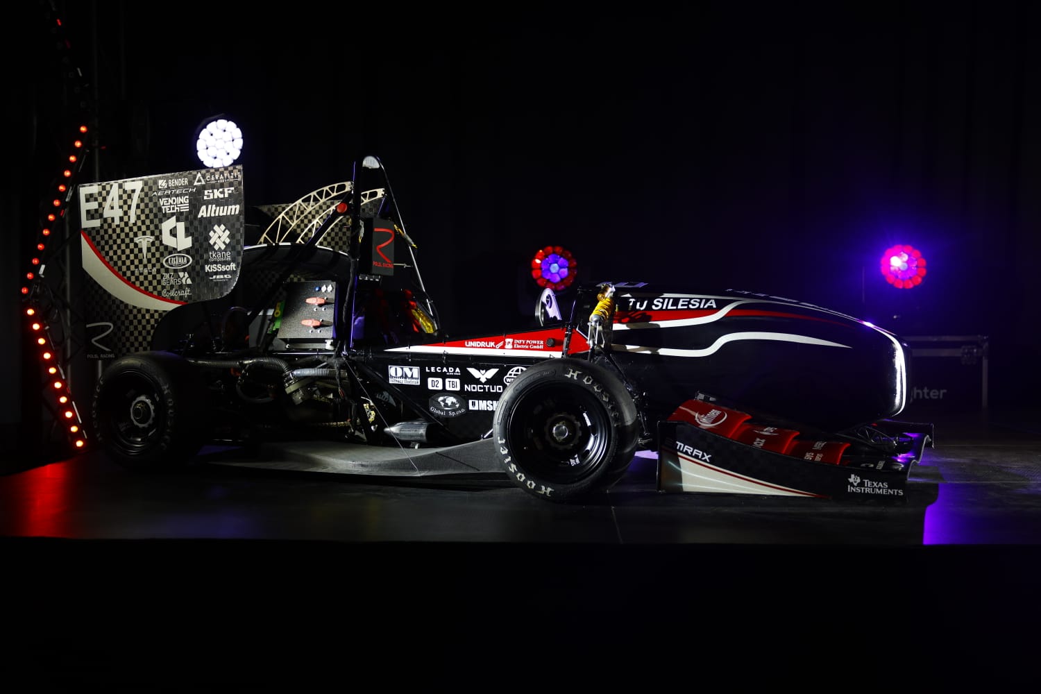 SW-06 – najnowszy elektryczny bolid zespołu PolSl Racing – został po raz pierwszy pokazany publiczności