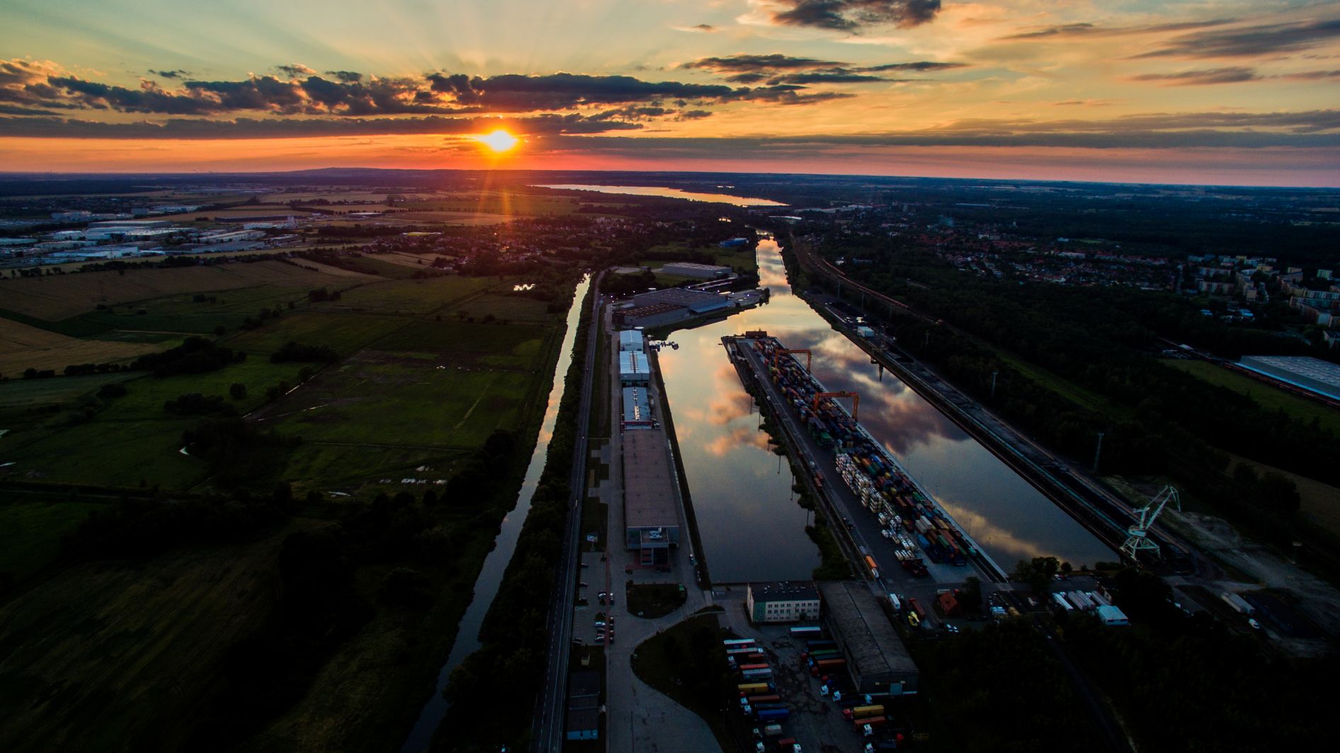 Kanał Gliwicki z lotu ptaka, wieczór