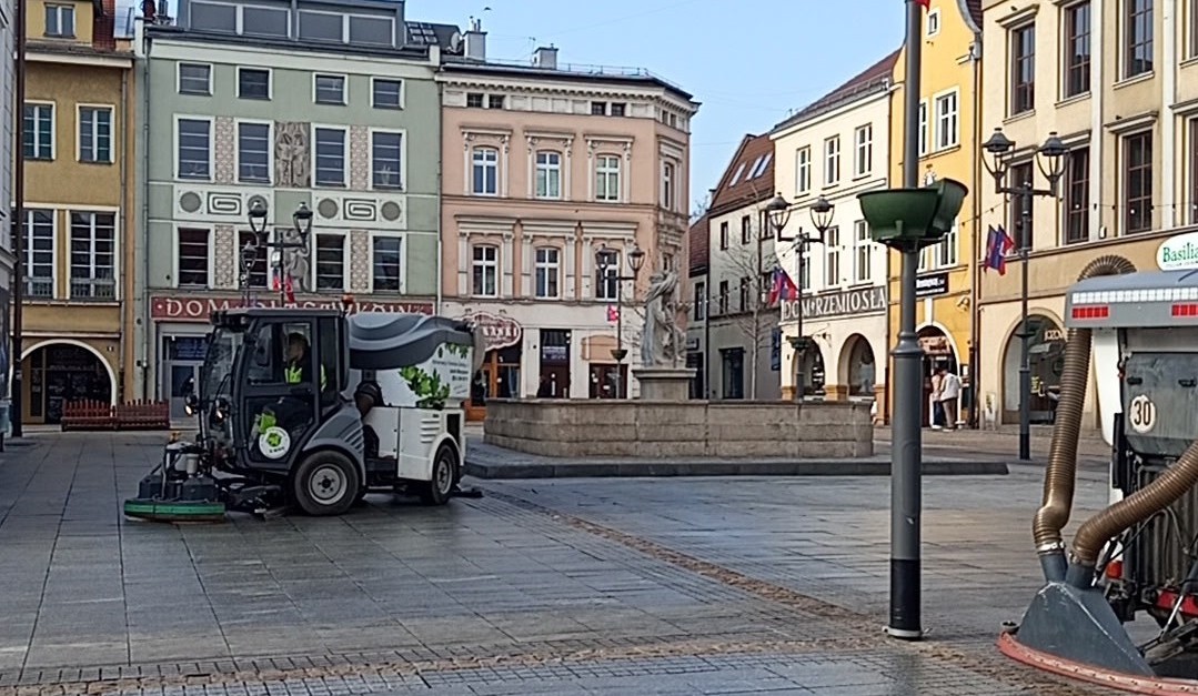 zamiatarka na Rynku