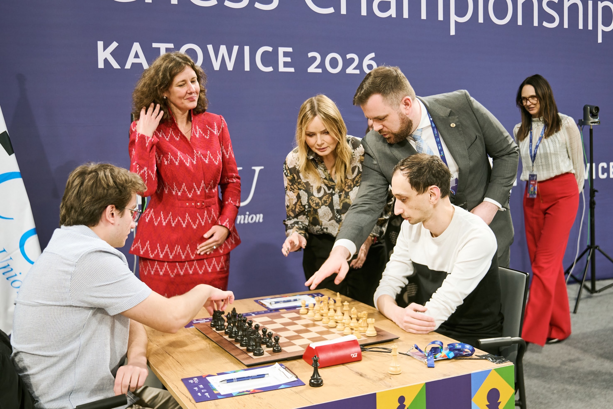 Organizatorzy z szachistami