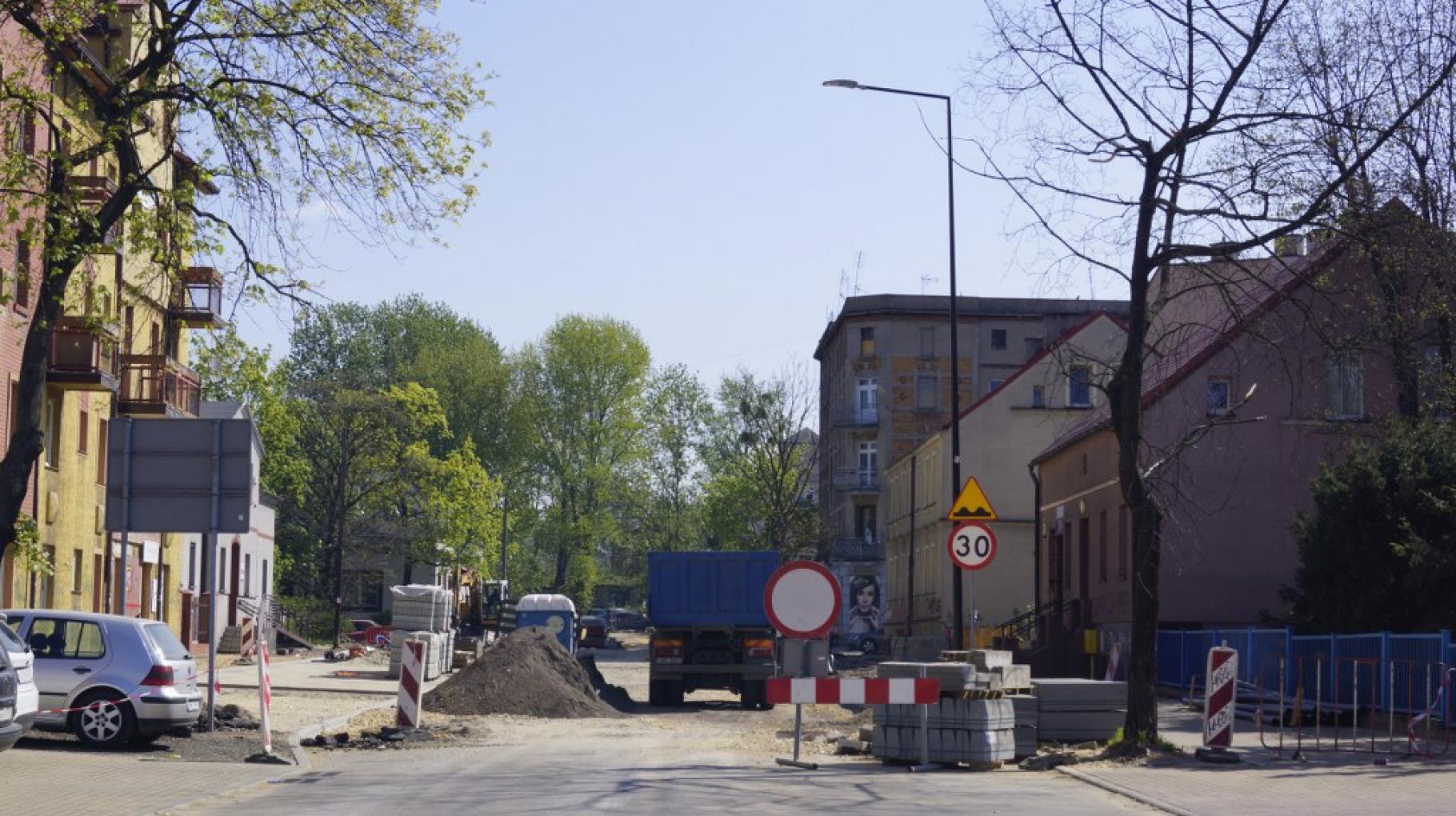 Prace na ul. Zabrskiej idą pełną parą