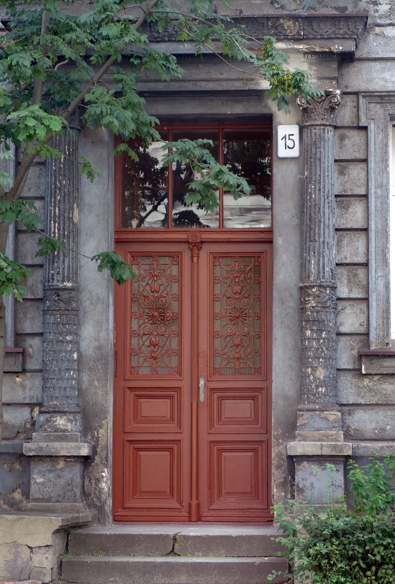 „Kolory Miasta” Ewy Pokorskiej-Ożóg: Kolumna w pierścieniu. Sekretny podpis Salomona Lubowskiego