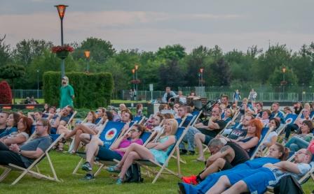 Kino pod chmurką na pl. Grunwaldzkim